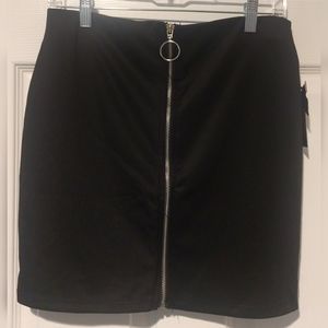 NWT! SILHOUETTE NYC (Skirt)